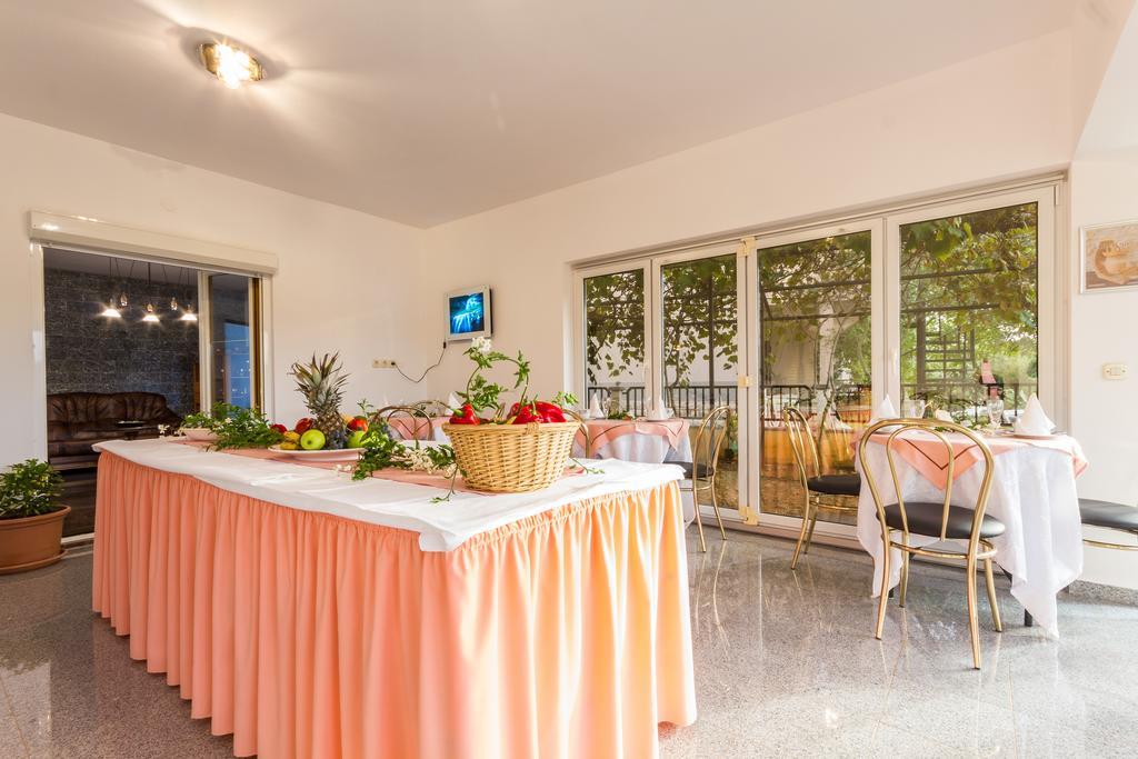 Apartments And Rooms Michaela Fažana Pokoj fotografie