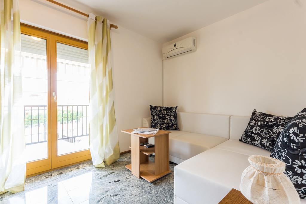 Apartments And Rooms Michaela Fažana Pokoj fotografie